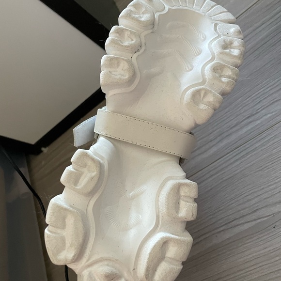 White handcrafted sneakers - Picture 6 of 6